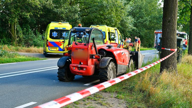 Na het ongeluk werd de weg afgezet (foto: Rico Vogels/SQ Vision).
