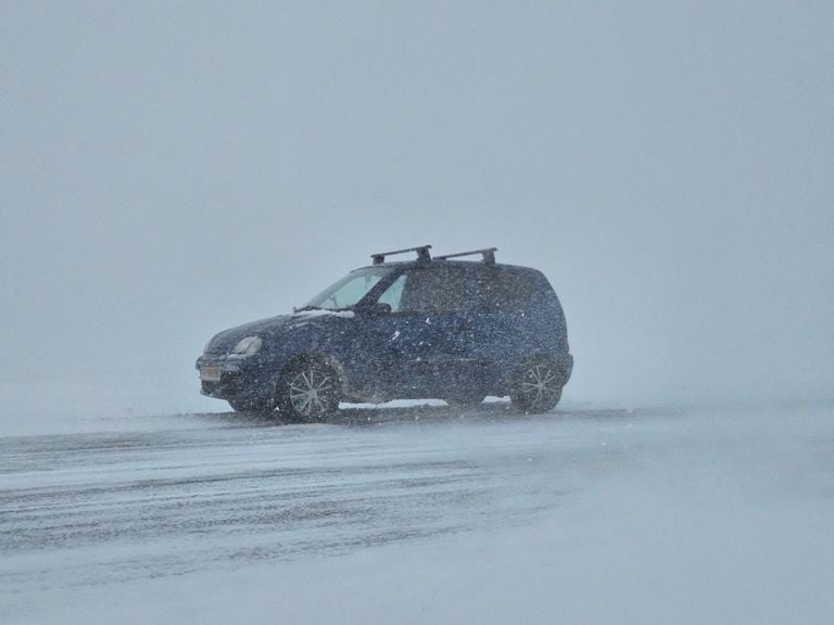 Het Fiatje werd flink beproefd tijdens een sneeuwstorm in Kazachstan (Foto: Stijn Sannen)