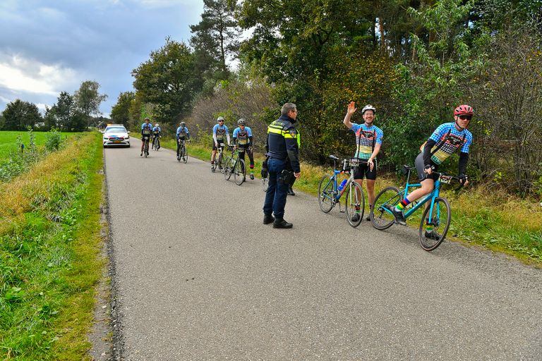 Andere deelnemers aan de toertocht (foto: Rico Vogels/SQ Vision).
