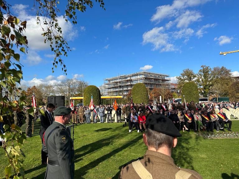 De bloemlegging op het Pools militair ereveld in Breda (Foto: Floortje Steigenga).