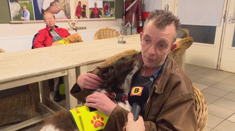 Richard van Zundert met zijn hond Ivey (foto: Omroep Brabant).