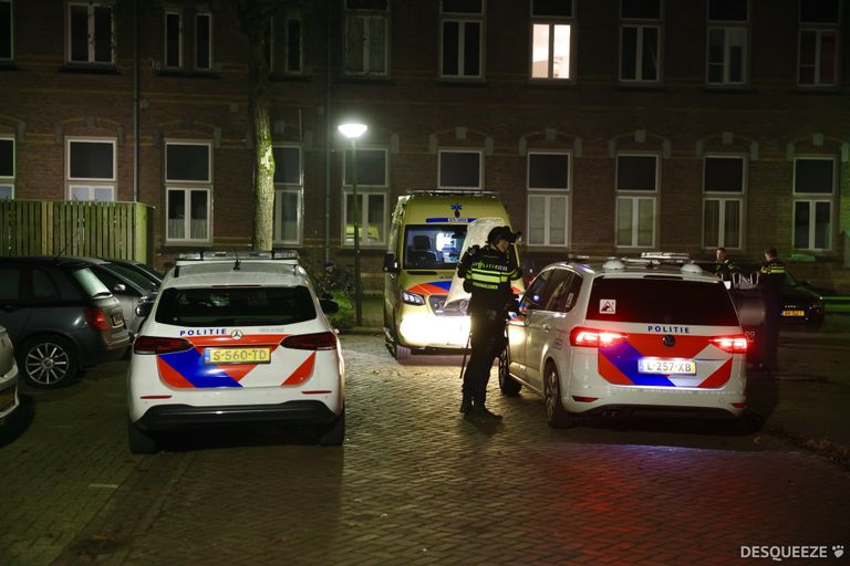 De politie hield een vrouw aan (foto: Sander van Gils/SQ Vision).