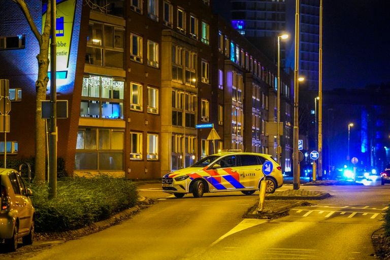 De weg bij het kanaal was even afgesloten (foto: SQ Vision).