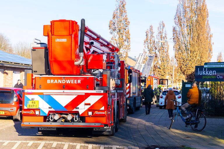 De brandweer kwam met drie wagens (foto: SQ Vision/Gabor Heeres).