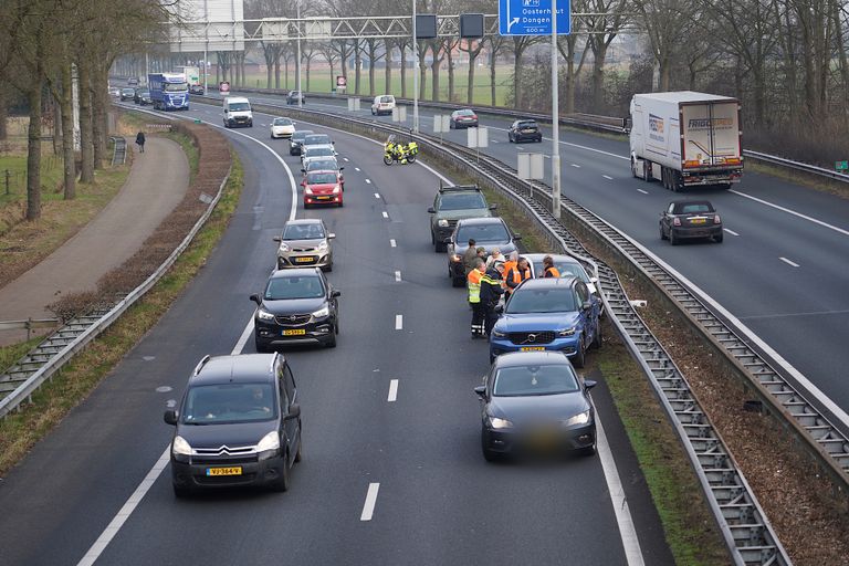 Door het ongeluk werd één rijstrook afgesloten (foto: SQ Vision/Jeroen Stuve).