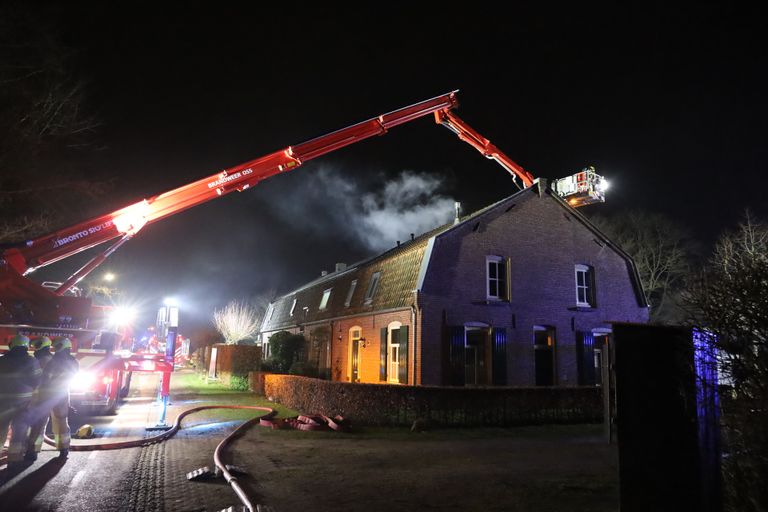 Woningbrand in Schaijk (foto: Kevin Kanters / SQ Vision)