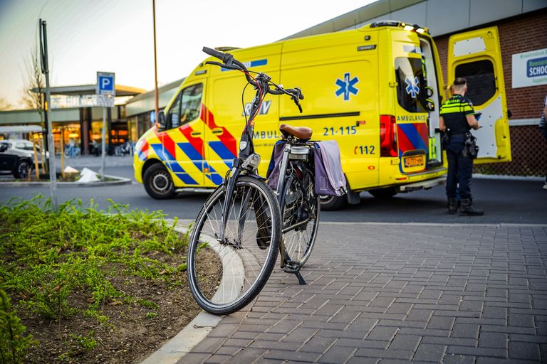 De fietser is niet gewond geraakt (foto: Lucas Lammers/Persbureau Heitink).