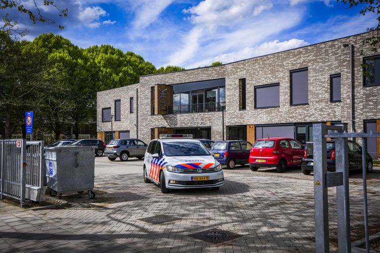 Politie bij Het Dok nadat leerlingen beschoten werden (foto: SQ Vision).