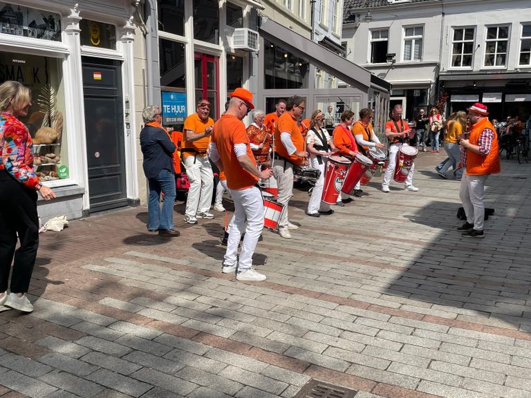 Gezelligheid in de Bossche binnenstad (foto: Hans Janssen).