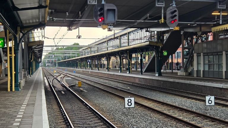 Geen trein te bekennen op station Den Bosch (foto: Noel van Hooft).