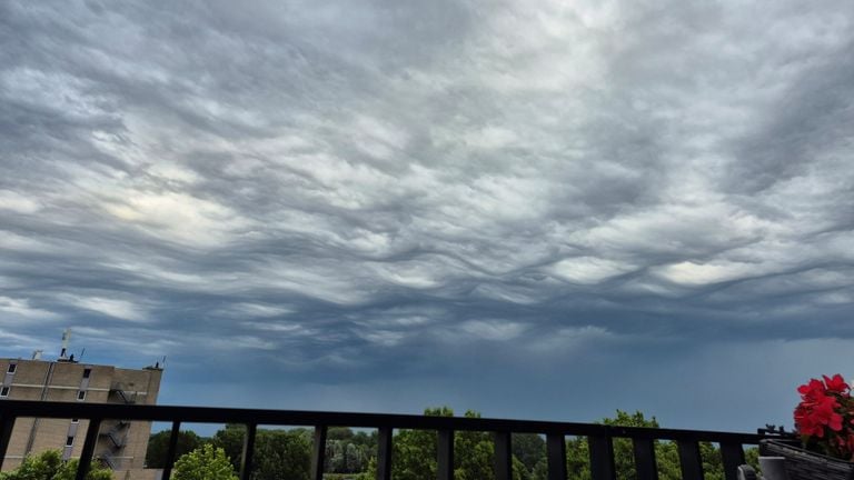 Wolkenvelden boven Den Bosch (foto: Gerrie Pennings)