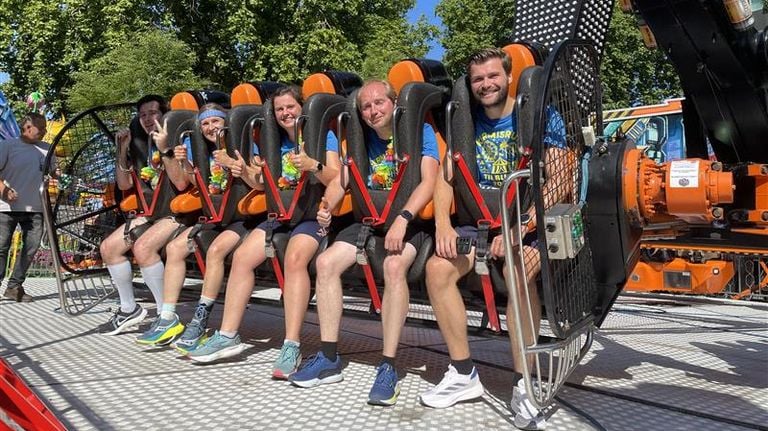 Tijdens de run wordt er pauze gehouden in de attracties (foto: Manon Snoeren).