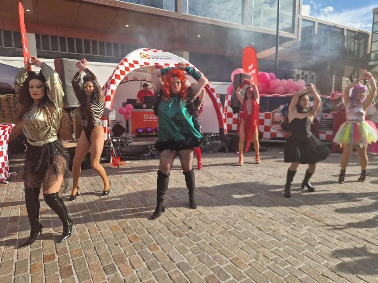 Een paar castleden gaven een mooie show weg (Foto: Danique Pals).