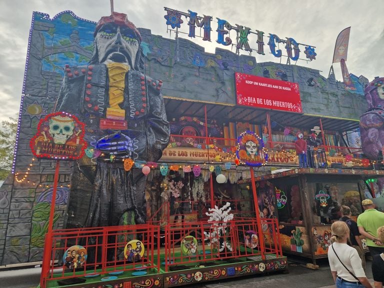 De vernieuwde kermisattractie Mexico.