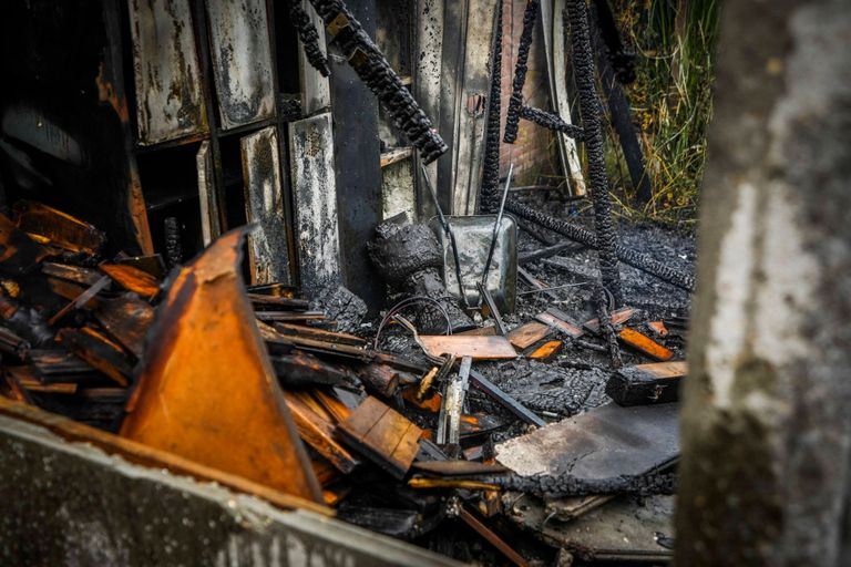 Restanten van de schuur (foto: Persbureau Heitink).