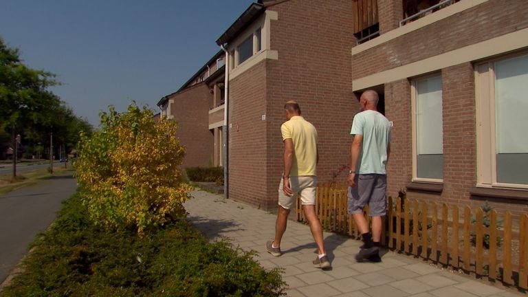 Samen gaan ze regelmatig wandelen (foto: Omroep Brabant).