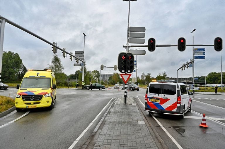 Waarschijnlijk reed een van de wagens door rood (foto: Persbureau Heitink)