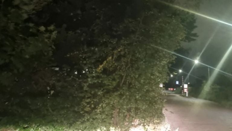 De jongens gooiden stenen naar het fietspad (foto: Instagram politie Groene Beemden).