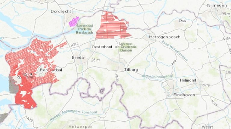 In de rode gebieden vliegt de helikopter (kaart: Freshem).