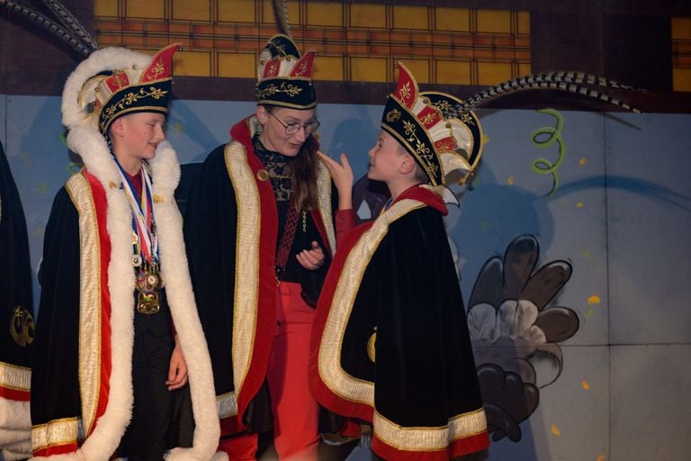 Het was een verrassing voor Leslie (rechts) dat zijn moeder net als hij adjudant is (foto: privé).