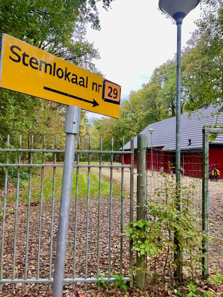 Ronny ging op deze bosrijke locatie stemmen (foto: Ronny Balk).