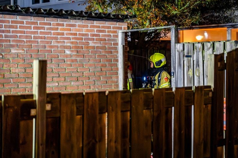 Aan de Schapendreef in Oss vatte een fietsaccu vlam (foto: Lucas Lammers/Persbureau Heitink).