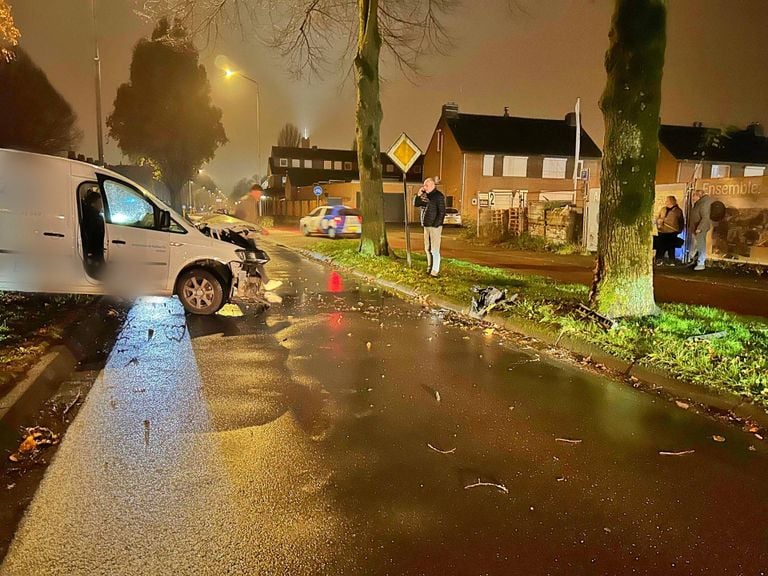 Er wordt rekening mee gehouden dat de bestuurder van de auto gedronken heeft (foto: Rico Vogels/Persbureau Heitink).