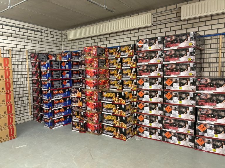 Vuurwerk dat al besteld is in de bunker (foto: Wilco Zonneveld).