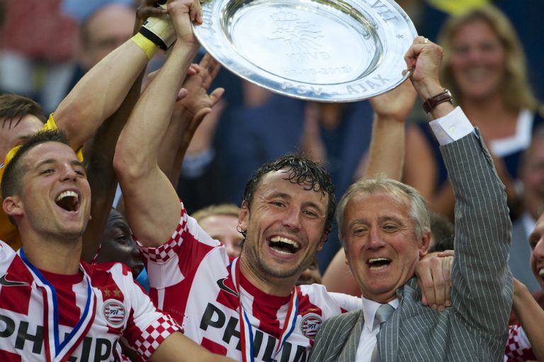 Clubiconen Mark van Bommel en Willy van der Kuijlen.