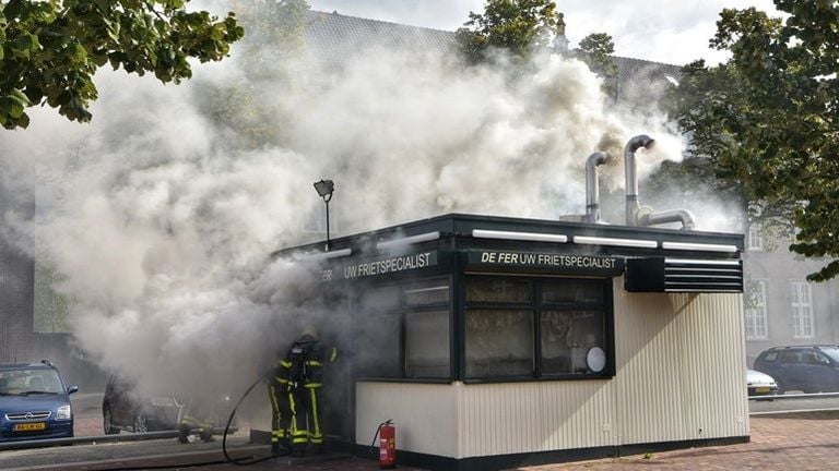 Snackbar De Fer brandde in oktober 2018 uit (archieffoto: Tom van der Put)