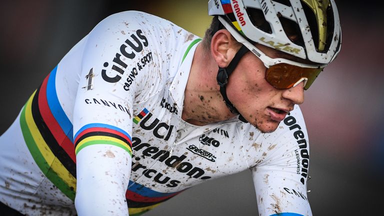 Mathieu van der Poel tijdens de Vlaamse Druivencross (foto: Hollandse-Hoogte)