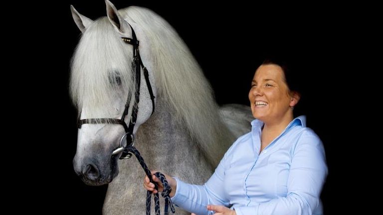 Aniek van Santvoort met paard (foto: Aniek van Santvoort)