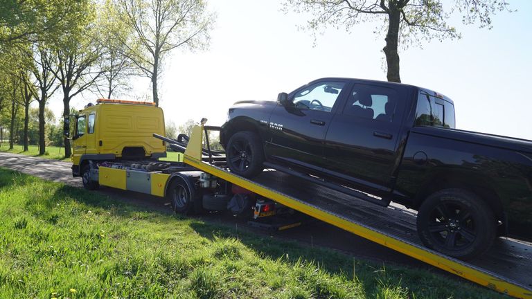 Eén van de in beslag genomen auto's. (Foto: WdG/SQ Vision)