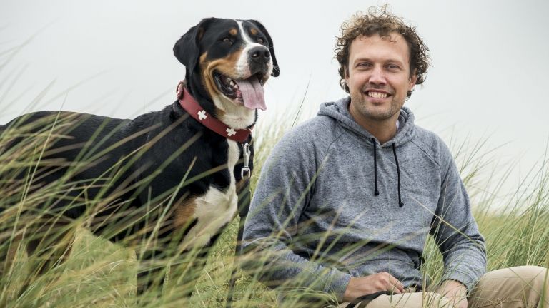 Boer Bastiaan wil huisje, boompje, beestje. Maar met wie? (Foto: KRO-NCRV).