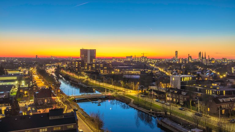 De skyline van de Piushaven (foto: Freddie de Roeck).