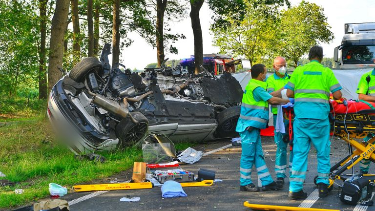 Hulpdiensten kwamen massaal ter plaatse. (Foto: Rico Vogels / SQ Vision)