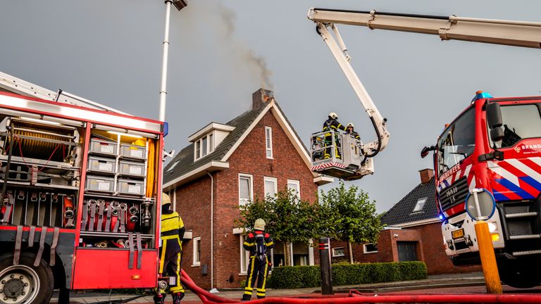 Blikseminslag in Made. (Foto: Marcel van Dorst / SQ Vision)