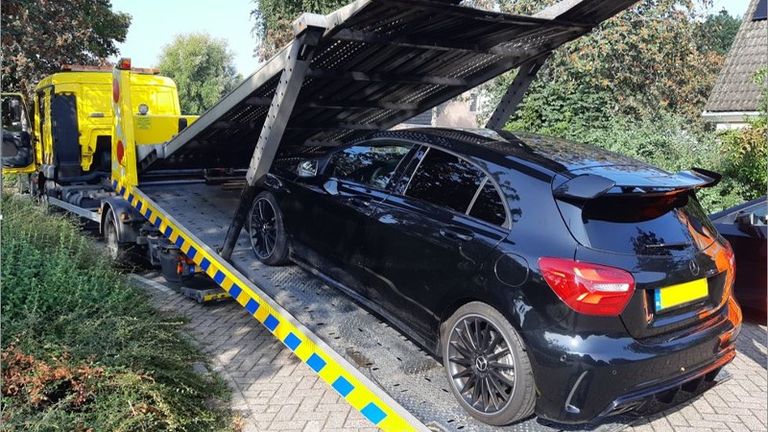 De auto van een verdachte uit Drenthe werd in beslag genomen (Foto: Politie).