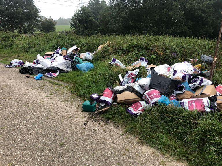 Langs de weg werd nog meer (Foto: Erik de Jonge). 