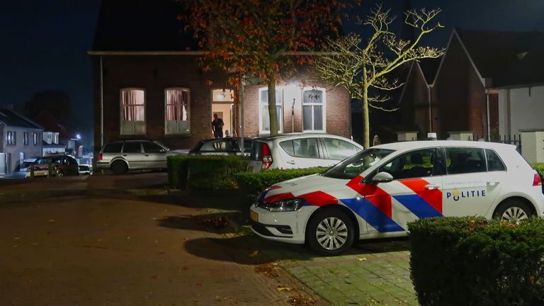 De daders gingen er met de auto van het slachtoffer vandoor (Foto: SQ  Vision)