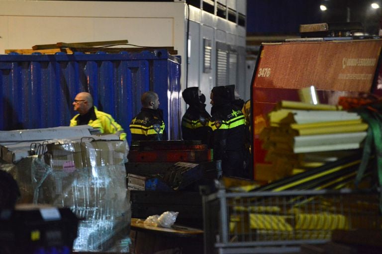 Er kwam veel politie op af (foto: Perry Roovers/SQ Vision).