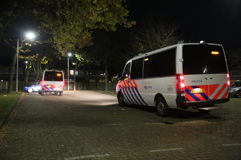 Politie-controles woensdagavond in Roosendaal (foto: Christian Traets/SQ Vision).