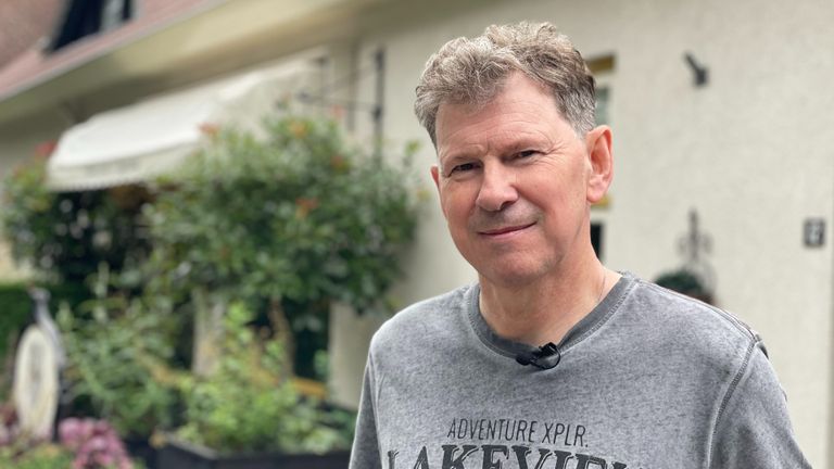 Het huis van John van de Vorstenbosch staat al 16 jaar te koop