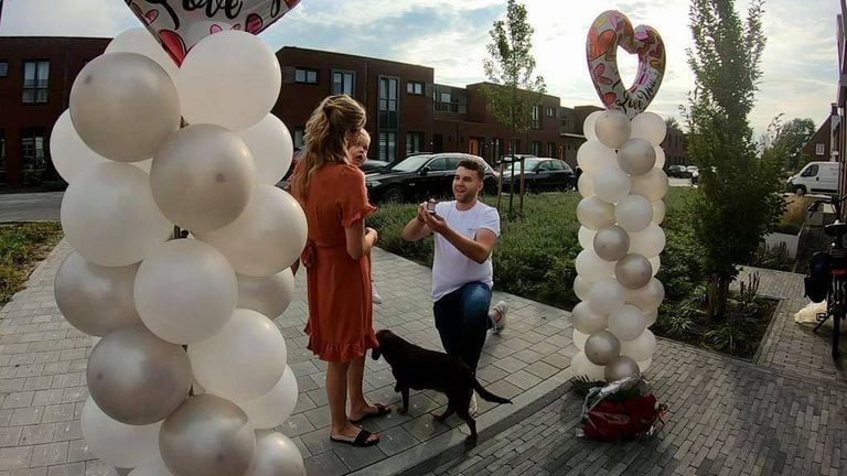 Sjoerd ging op de knieën voor Karin 