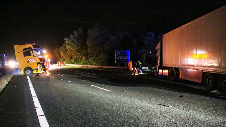 Het ongeluk gebeurde op de A67 bij Liessel (foto: Harrie Grijseels / SQ Vision).