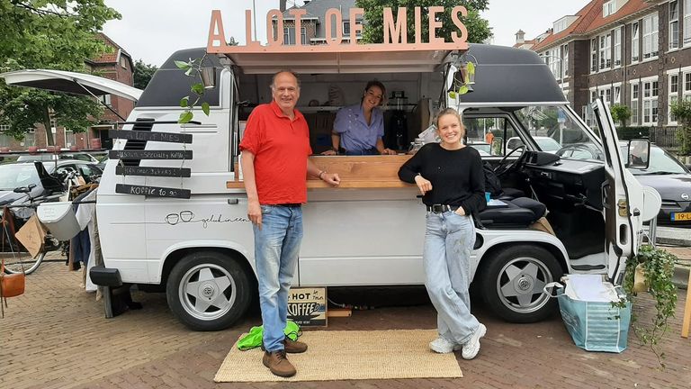 Harold gaat graag naar 'A Lot of Mies': een koffiebus met een maatschappelijk doel.