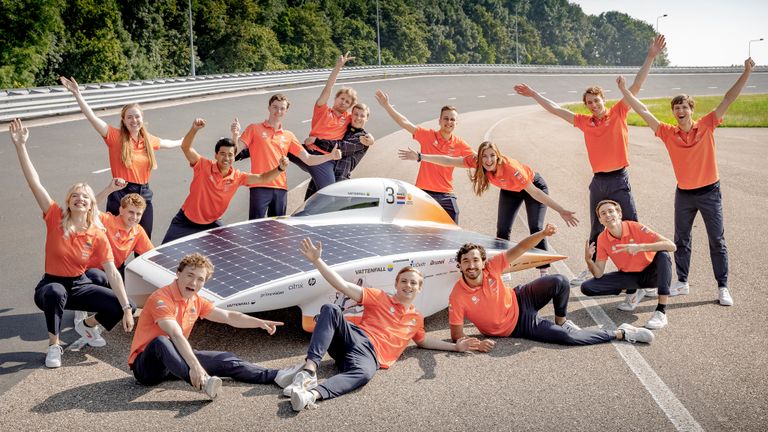 Het Vattenfall Solar Team (foto: Jorrit Lousberg - Vattenfall Solar Team).