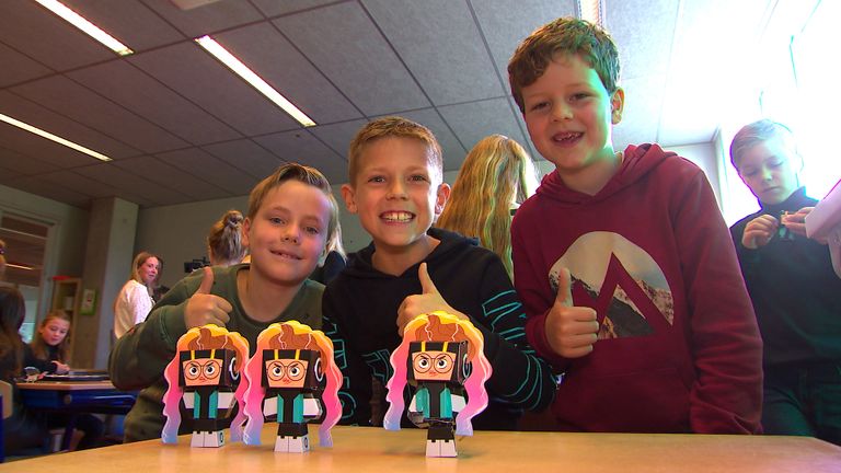 Haar klasgenoten zijn heel trots (foto: Omroep Brabant).