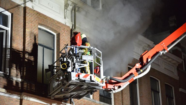 De brandweer in actie (foto: Perry Roovers/SQ Vision Mediaprodukties).