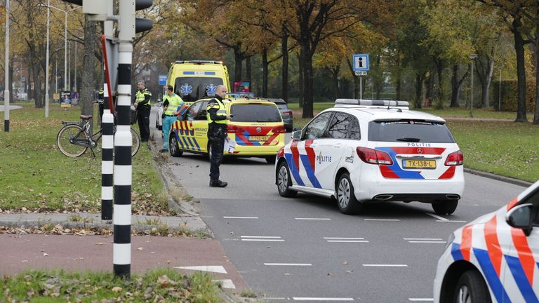 Het kruispunt werd na het ongeluk afgezet (foto: Christian Traets/SQ Vision Mediaprodukties).